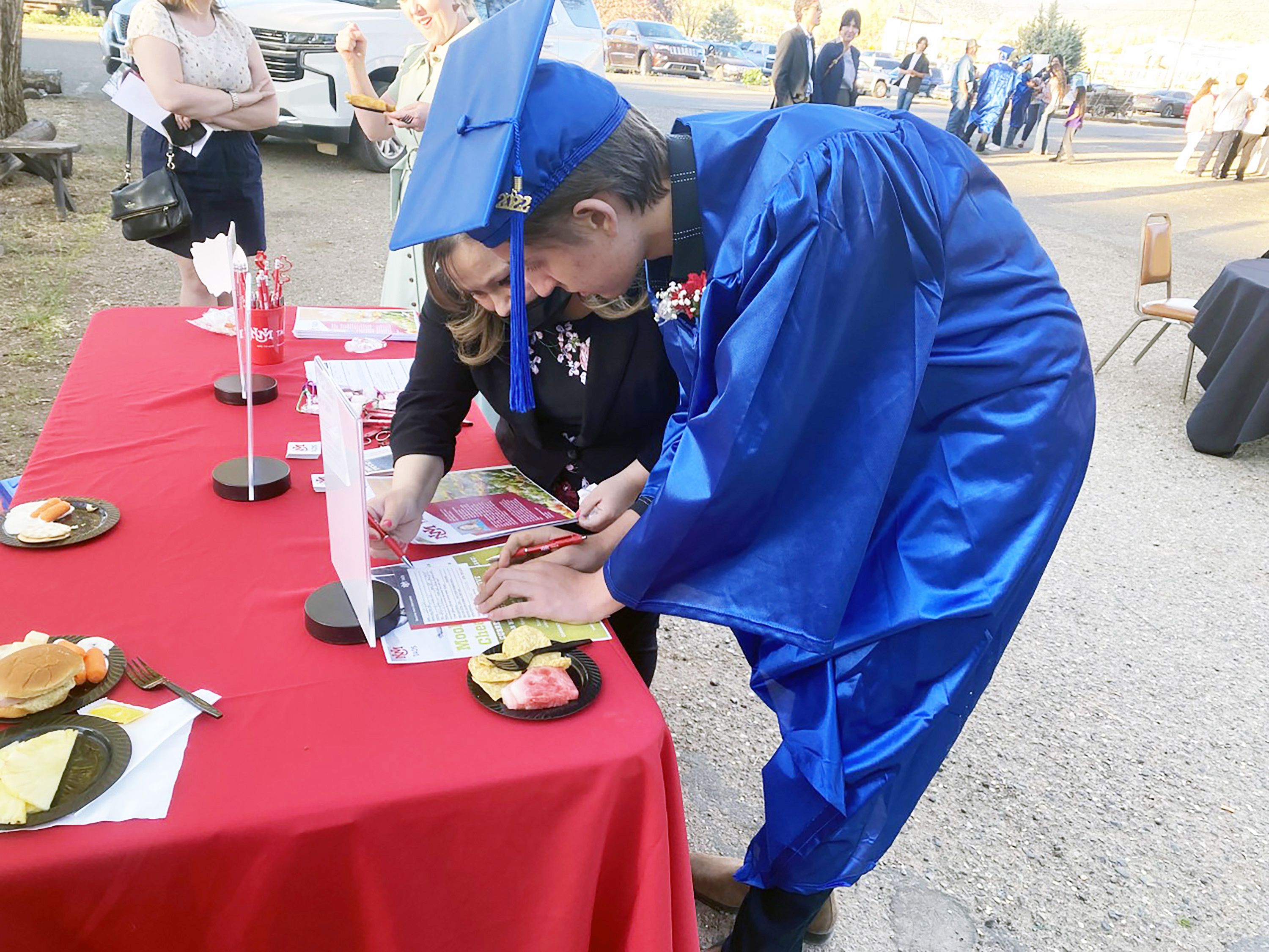 hse-grad-may-2022.jpg